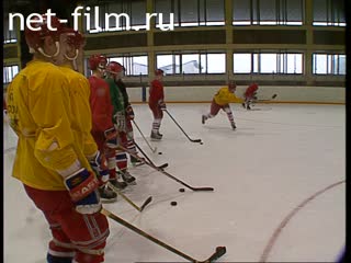 Footage CSKA hockey team. (2002)