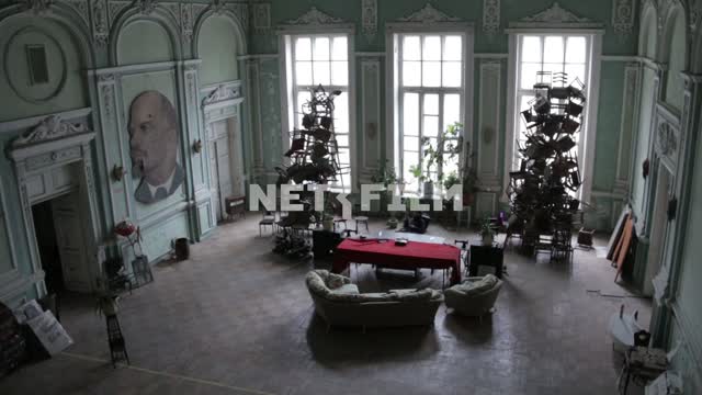 The installation in the Soviet interior.
Room, window, installation, chairs, party, Lenin, USSR...