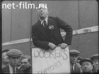 Footage dockers rally at the door of a London prison. (1920 - 1929)