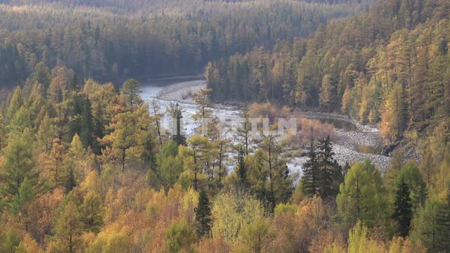 Река в Восточной Сибири, осень Россия, Сибирь, Забайкалье, Баргузинская долина, Баргузин, природа,...