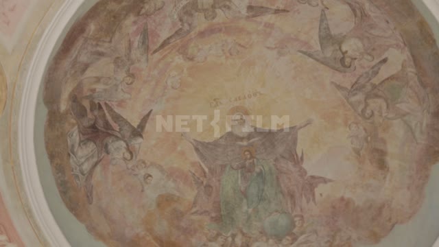 Uglich, Spaso-Preobrazhensky Cathedral, frescoes, shooting with camera rotation...