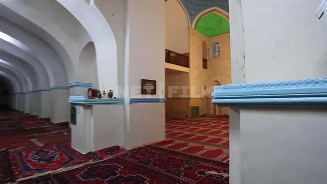 Дербент, Джума-мечеть, главный зал, внутренние интерьеры, съемка с движением Дербент, Джума-мечеть,...