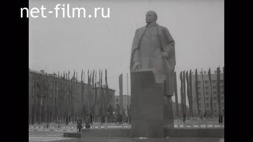 Сюжеты Открытие памятника Ленину в Караганде. (1975)