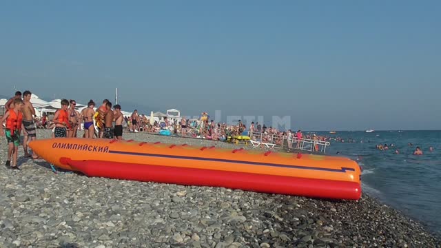 Black Sea, attraction "banana" those who wish to wear life jackets black sea, waves, recreation,...