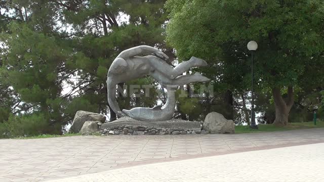 В Сочи памятник "Пловец и дельфин" памятник, пловец, дельфин, отдых, отпуск, море, турист