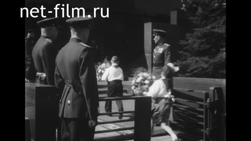 Сюжеты 1 Мая. (1950)