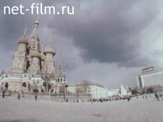 Footage Rally in support of Yeltsin on Vasilyevsky Descent. (1993)