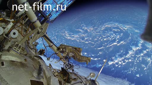 Footage Cosmonautics. 100 orbits around the Earth. (2015)