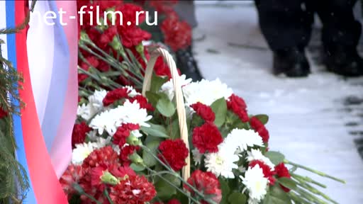 Footage Roscosmos, archive. Laying flowers at the Kremlin wall. (2022)