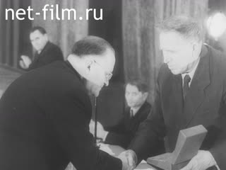 Footage Вручение наград и премий деятелям советской науки. (1950)