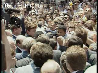 Footage Gorbachev's visit to the U.S.. (1990)
