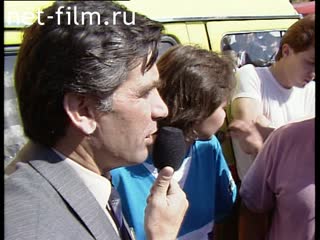 Footage Lynne Cox swims Baikal. (1988)