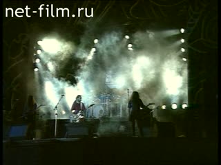 Сюжеты Выступление рок-группы "Шах" в Нескучном саду. (1995)