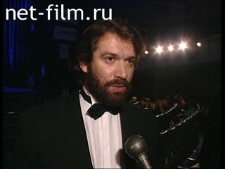 Footage Igor Tolstunov, Vladimir Mashkov interview. (1998)