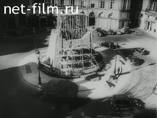 Footage Paris during the "phony war". (1939)