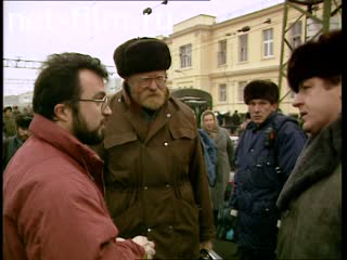 Сюжеты Ильяс Богатырев со съемочной группой на Трех вокзалах. (2002)