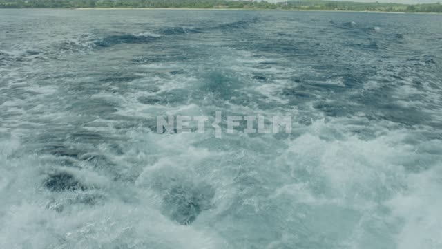 Sea waves Nature.
General plan.
Cloudy
Shore
Sea
Sea foam
Shooting from boat...