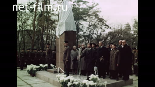 Сюжеты Открытие памятника Фрунзе. М.В. в Алма-Ате. (1967)