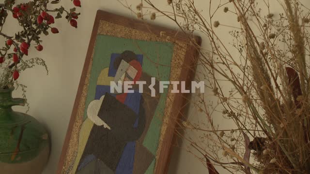 Картина на столе рядом с вазой сухоцветов в доме-музее Волошина М. А. Коктебель, картина, холст,...