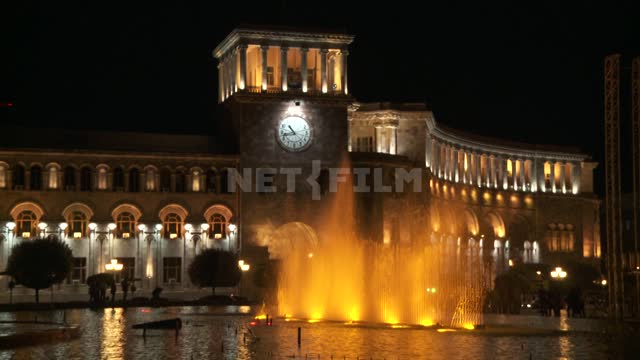 Поющие фонтаны на площади Республики. Ереван. Фонтаны.
Подсветка.
Площадь.
Вода.
Архитектура.
Ночь.